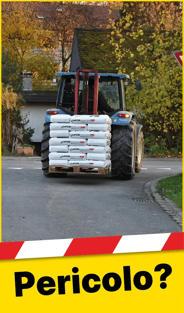 Strassenverkehr_Heckstapler_Strasse_IT1