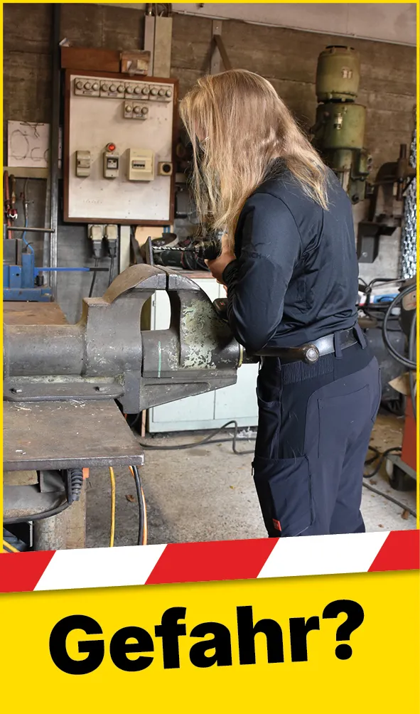 Maschinen_Werkstatt_lange_Haare_DE1