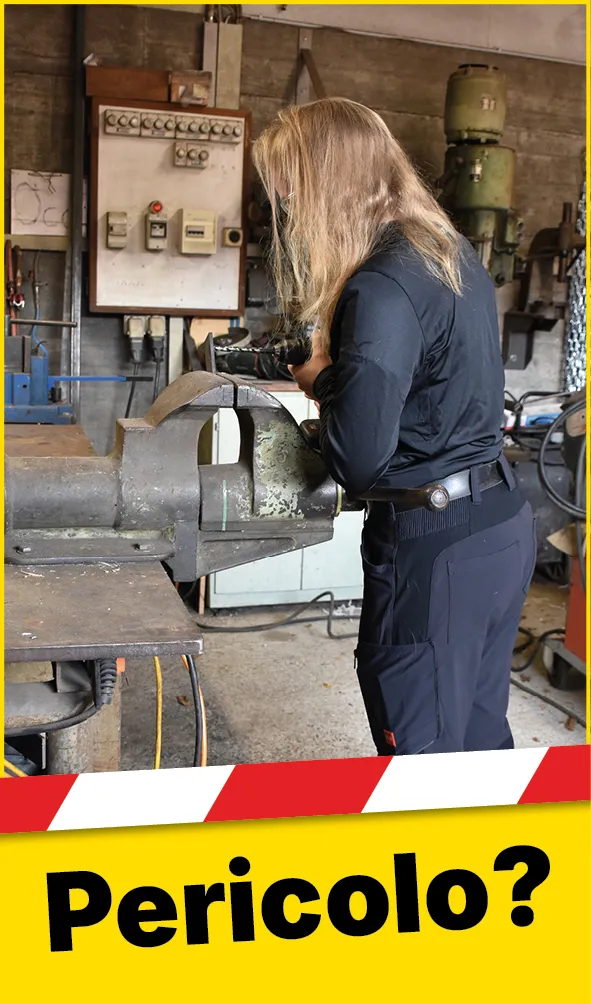 Maschinen_Werkstatt_lange_Haare_IT1